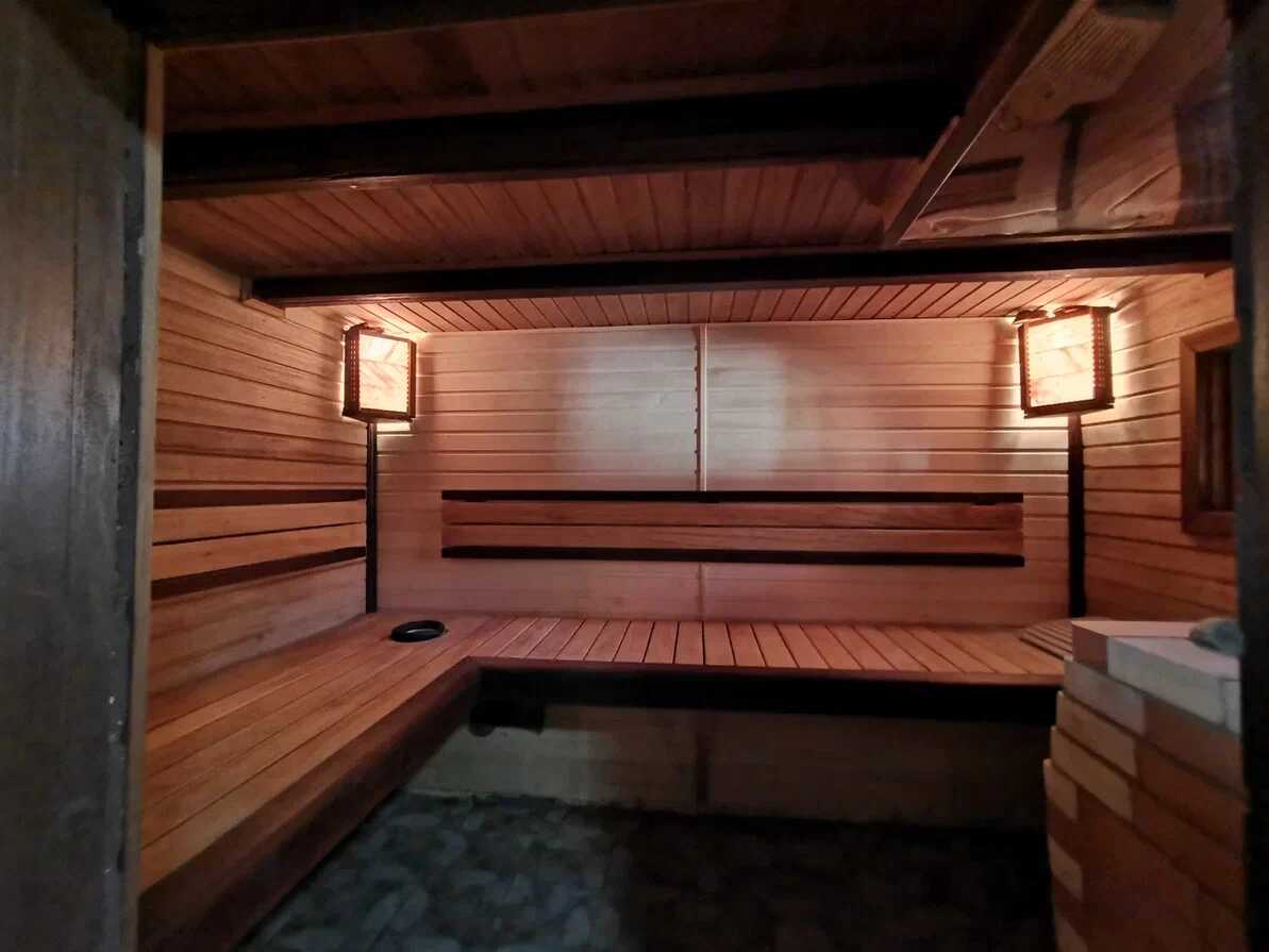 Семейная баня на два этажа