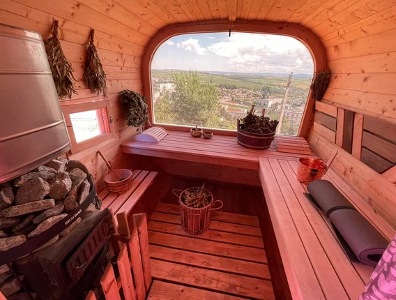 Видовая баня-бочка